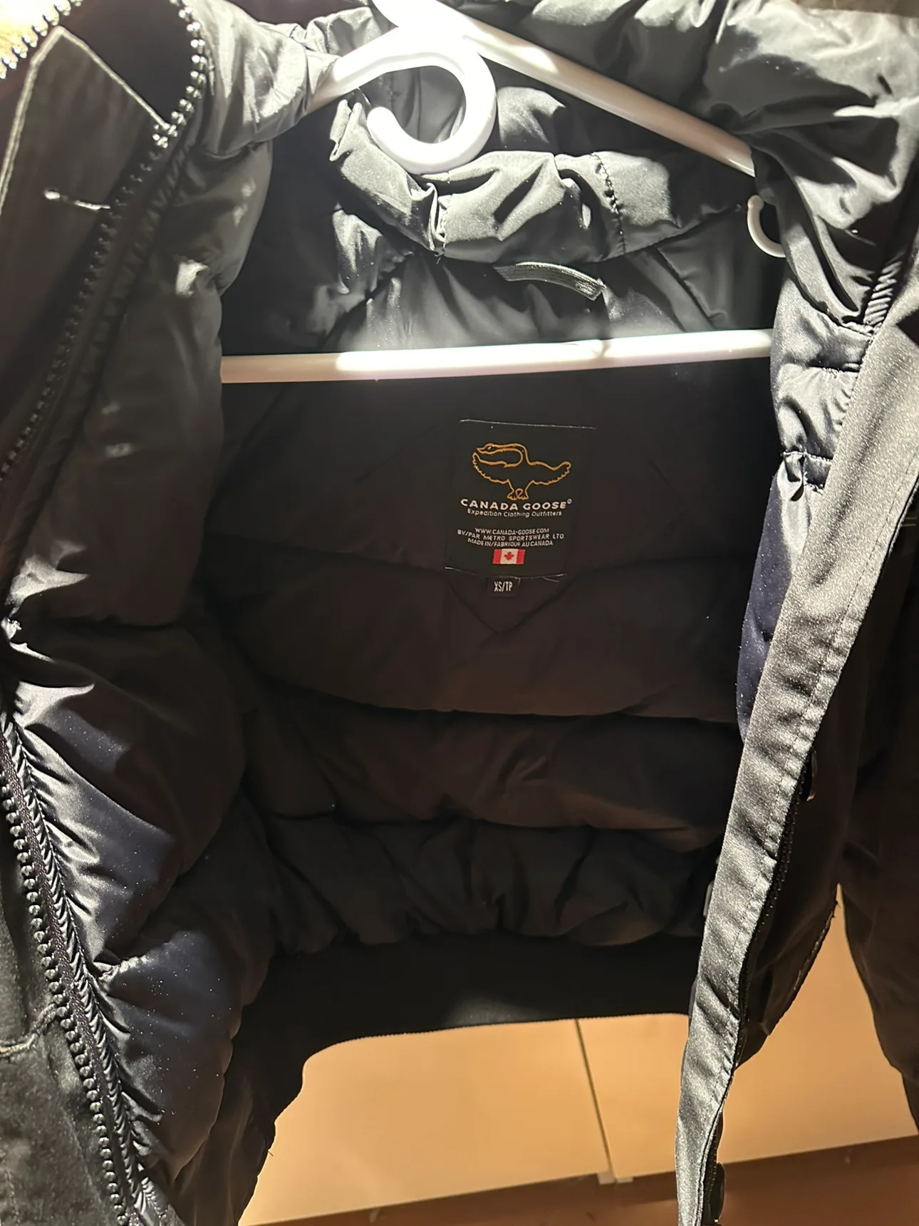 Canada Goose Jacket image indicator(3)