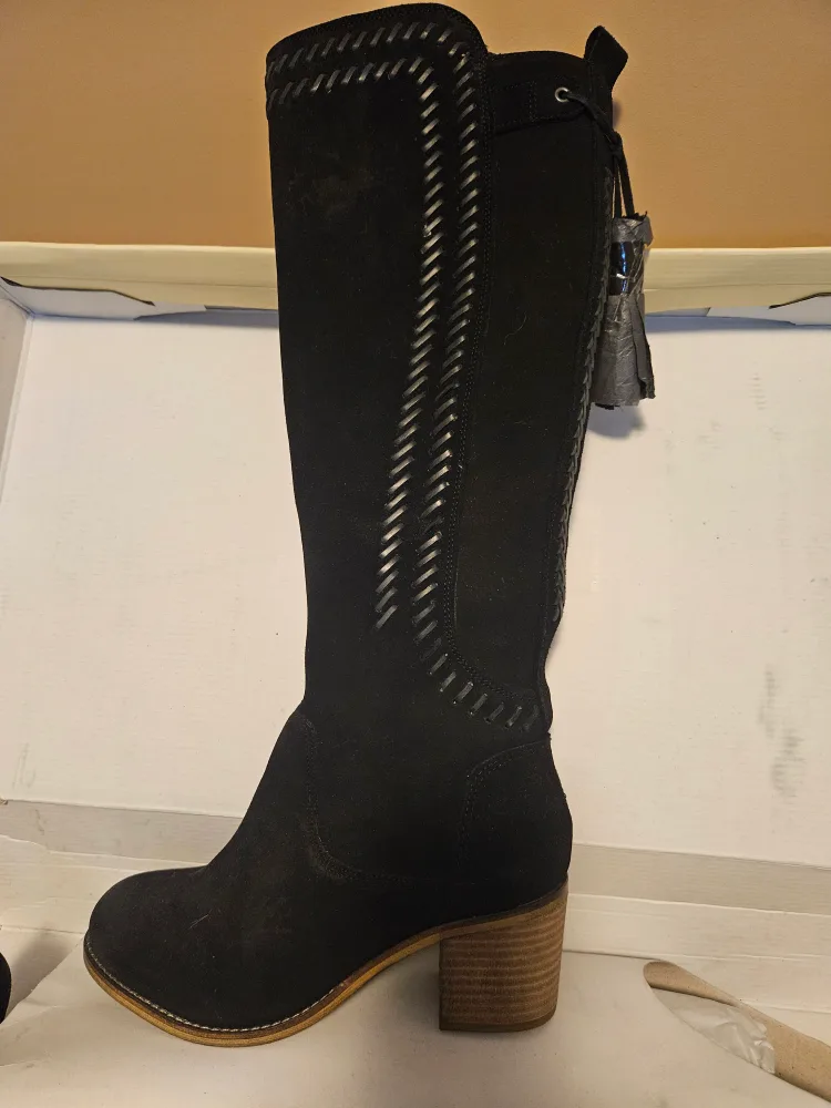 BNIB Black Suede Knee-High Boots image indicator(2)