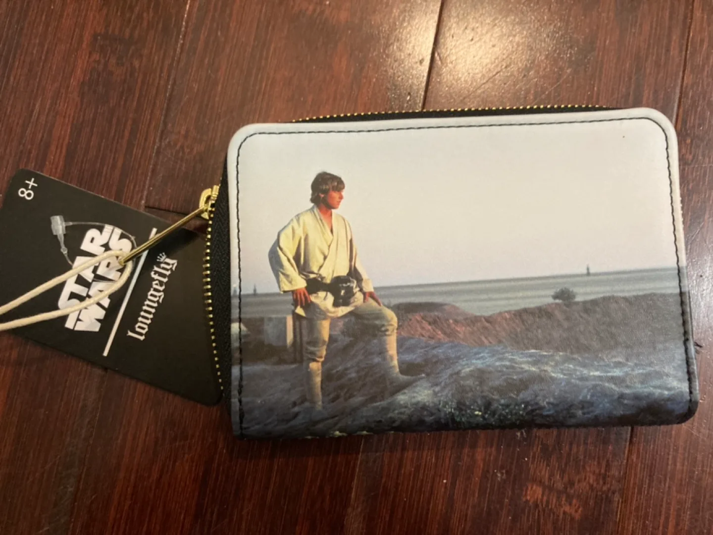 Star Wars Loungefly Wallet image indicator(2)