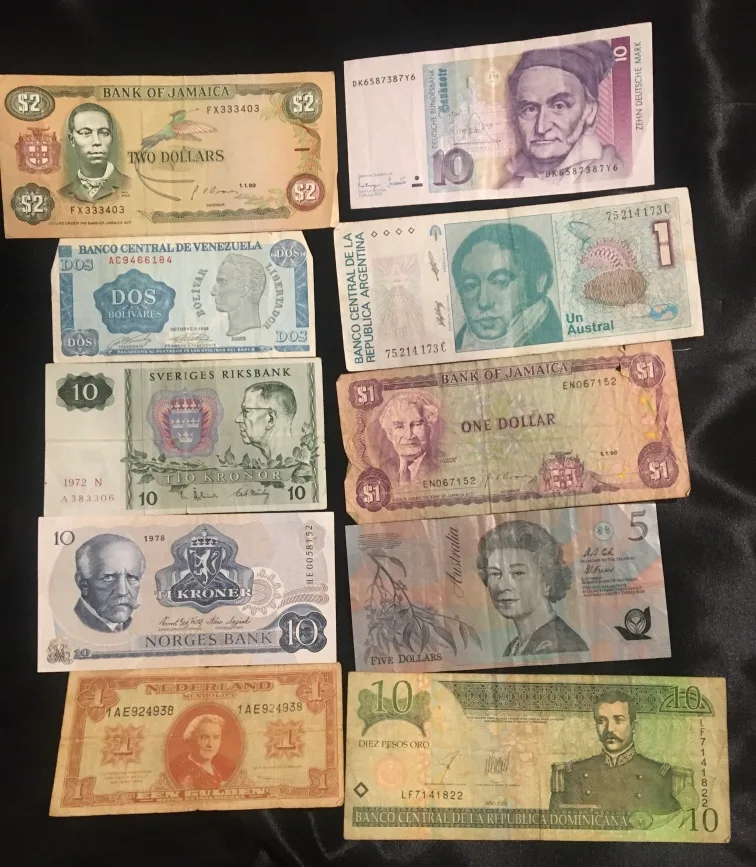 Foreign Currency Collection thumbnail