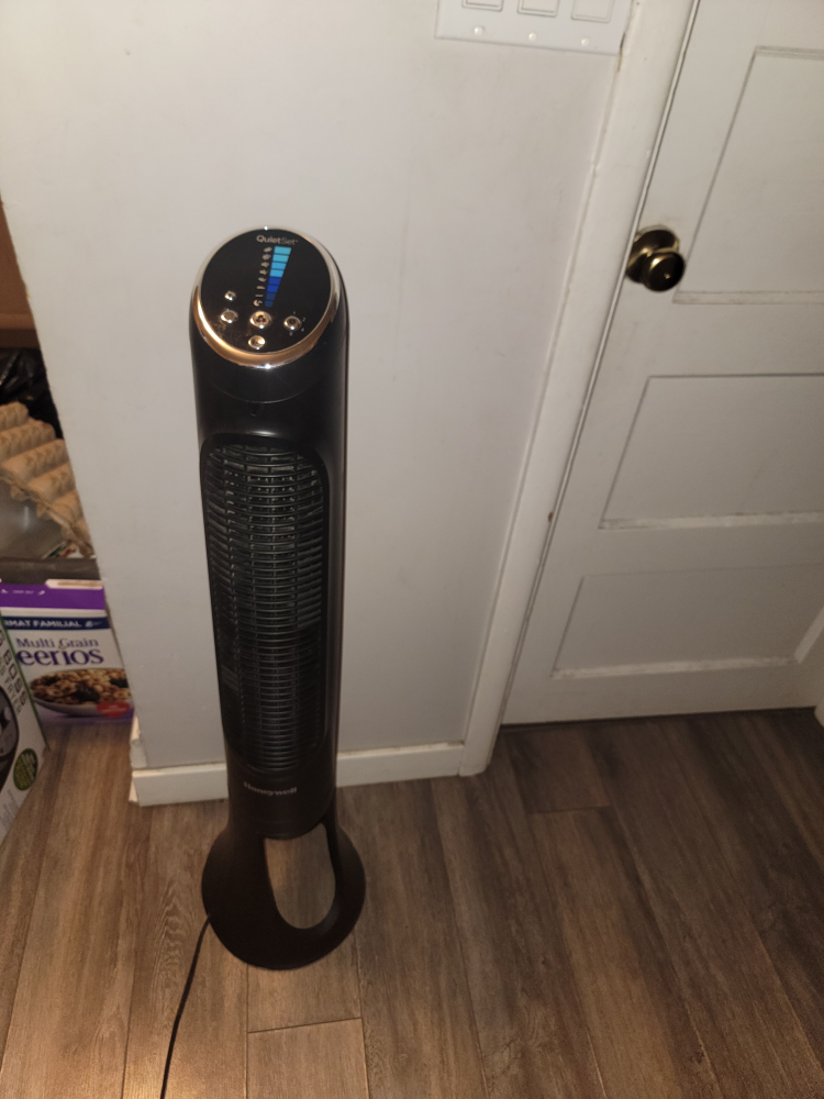 QuietSet Honeywell Tower Fan - photo 3