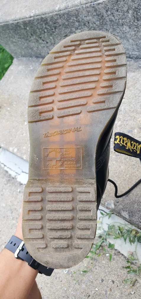 Doc Martens Classic Women's US 7 image indicator(6)