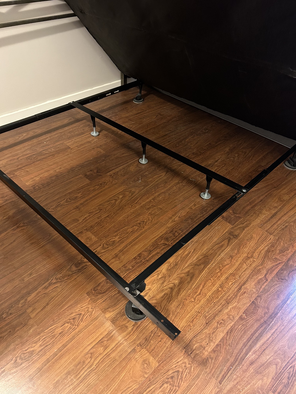Queen Size Bed Frame with Headboard - photo 5