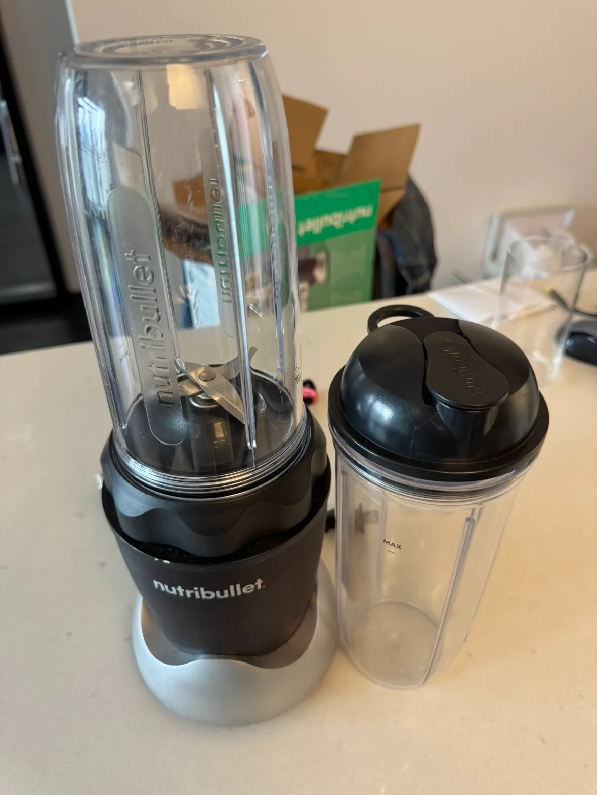 NutriBullet Pro 1L 1000-Watt Stand Blender - Grey #freecycle thumbnail