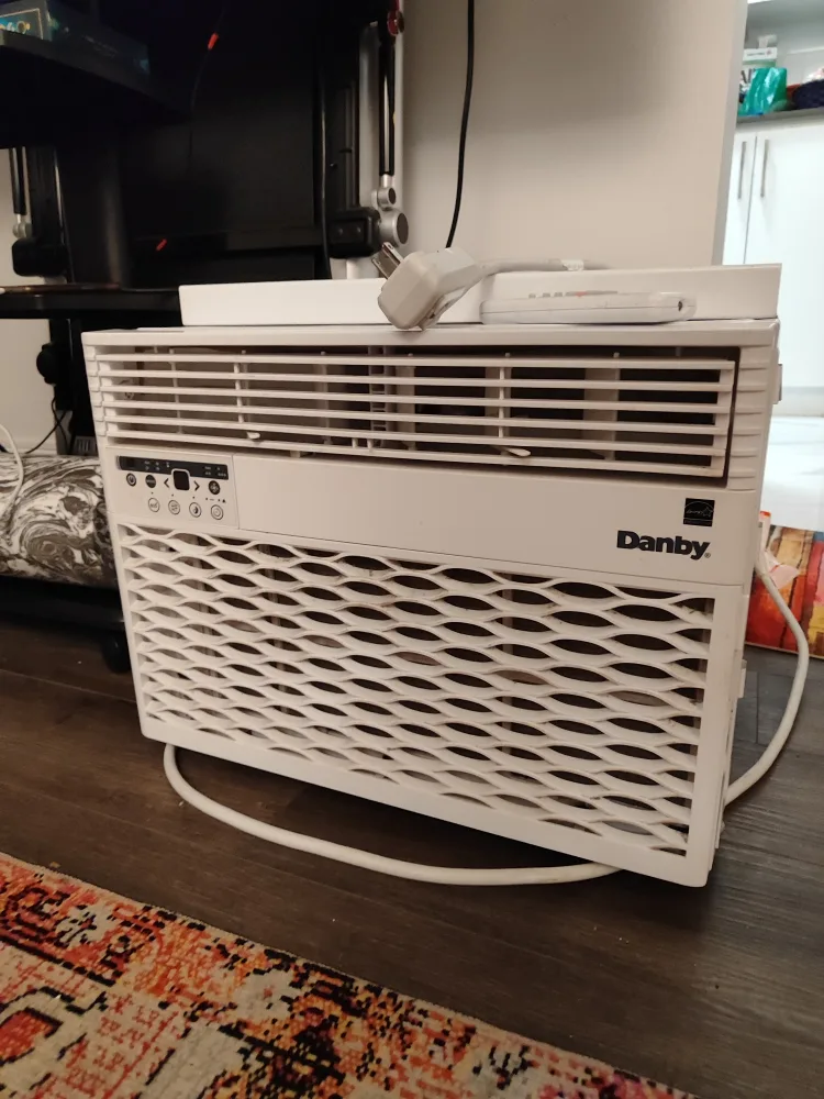 Danby Window Air Conditioner thumbnail
