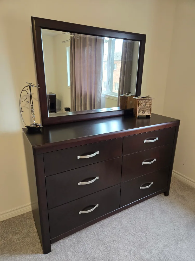 King Sized Bedroom Set image indicator(6)