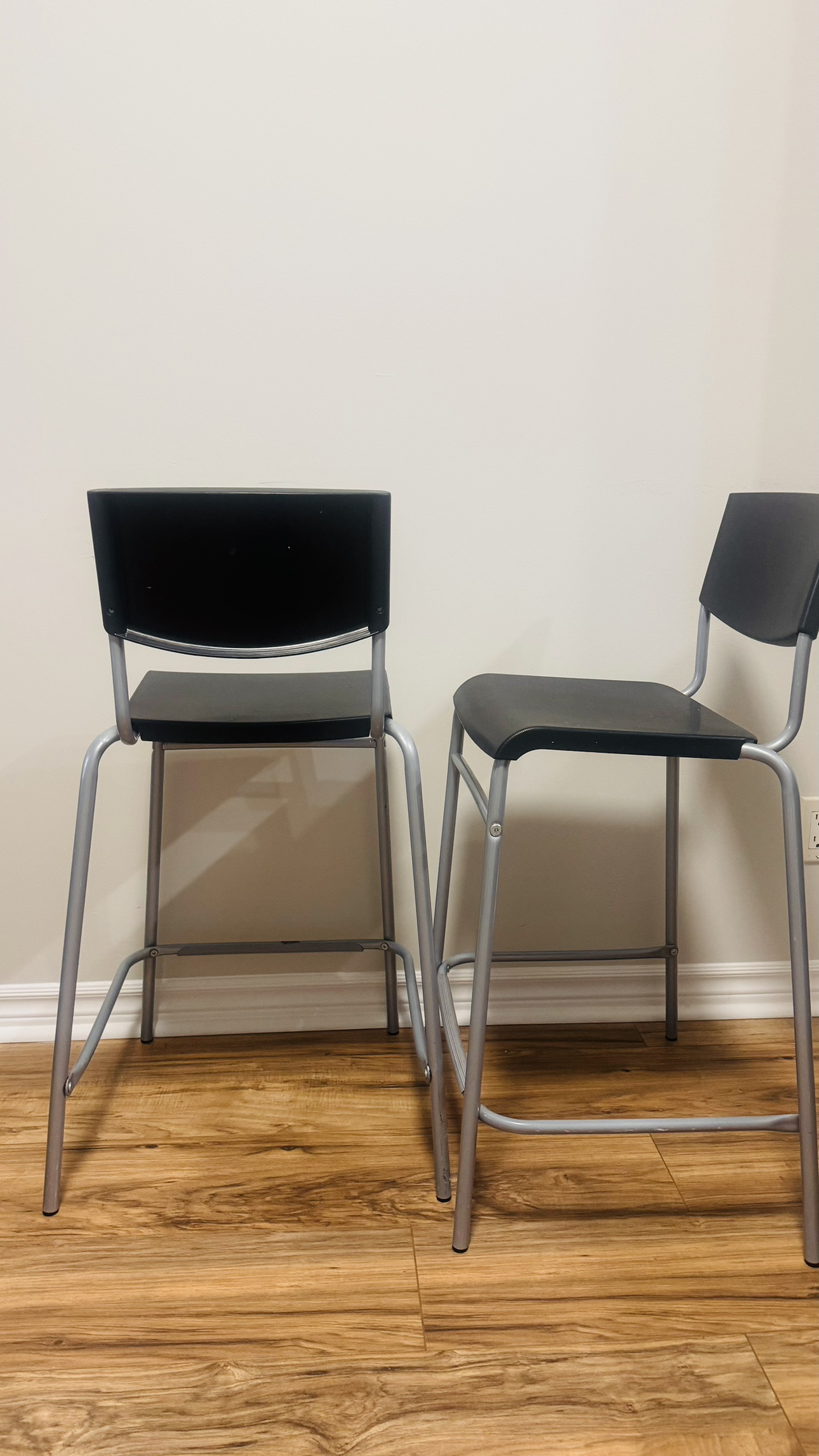 Pair of Bar Stools - photo 4