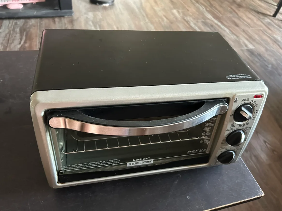 Black & Decker Toast-R-Oven, even toast thumbnail