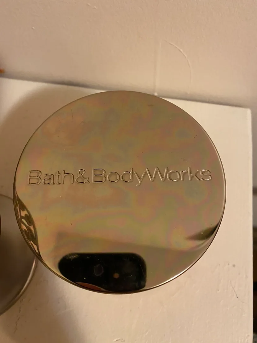 Bath & Body Works Candle Holder Free candle both are new image indicator(6)