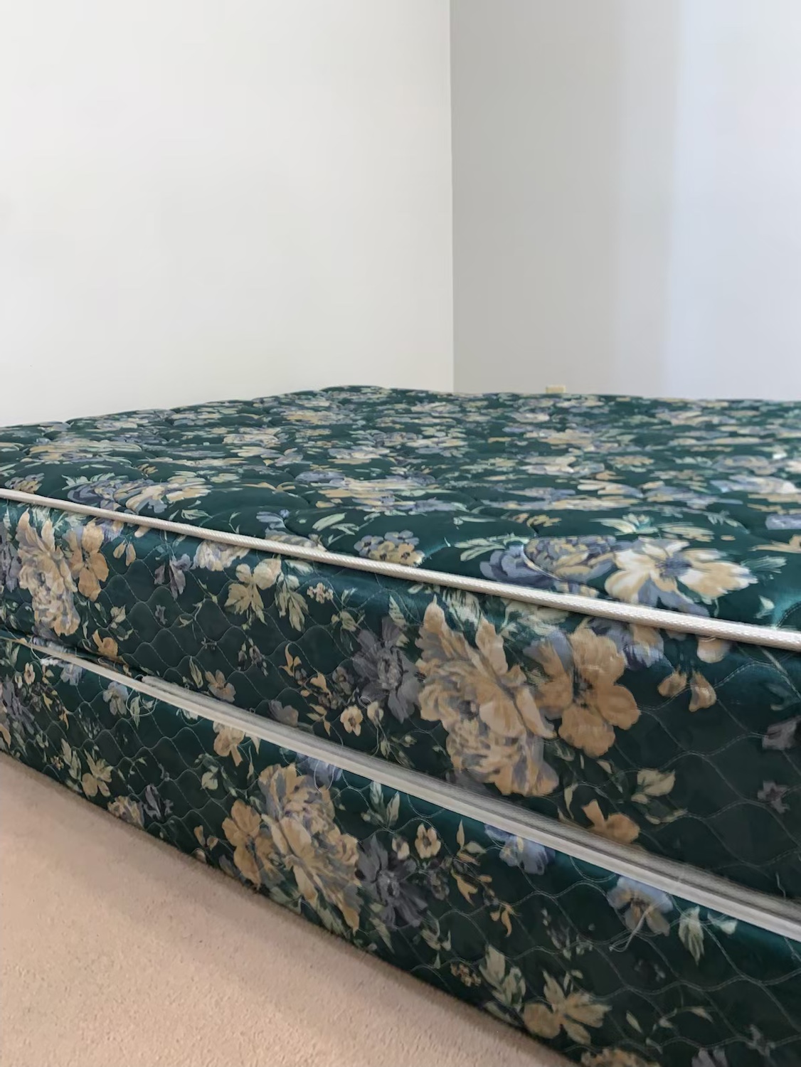Queen Bed Mattress and Box Spring with Bed Frame - photo 3