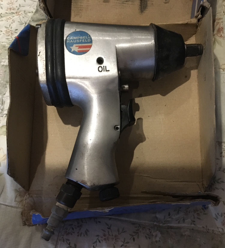 Campbell Hausfeld 1/2" Impact Wrench