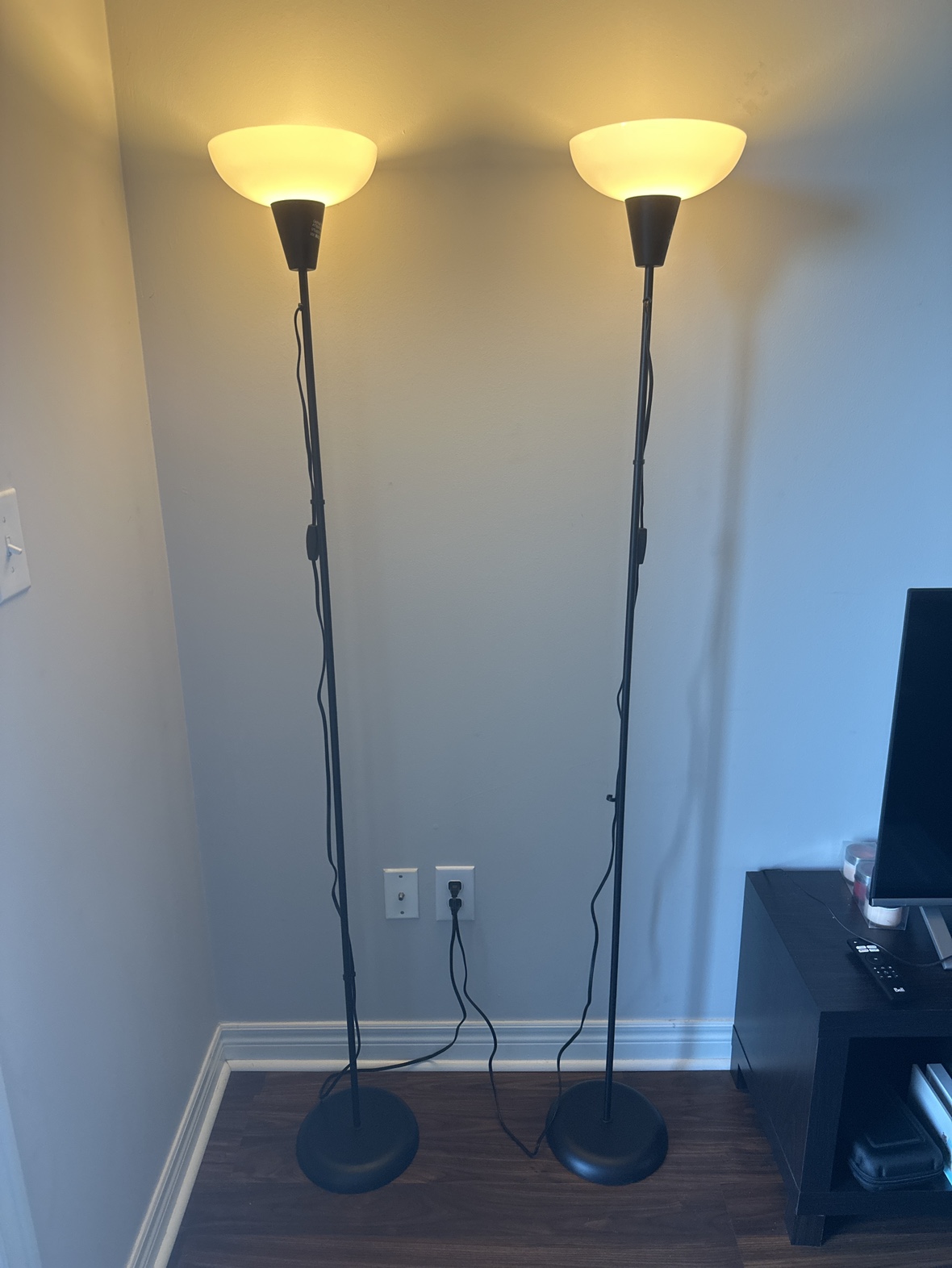 2 tall lamps - photo 2
