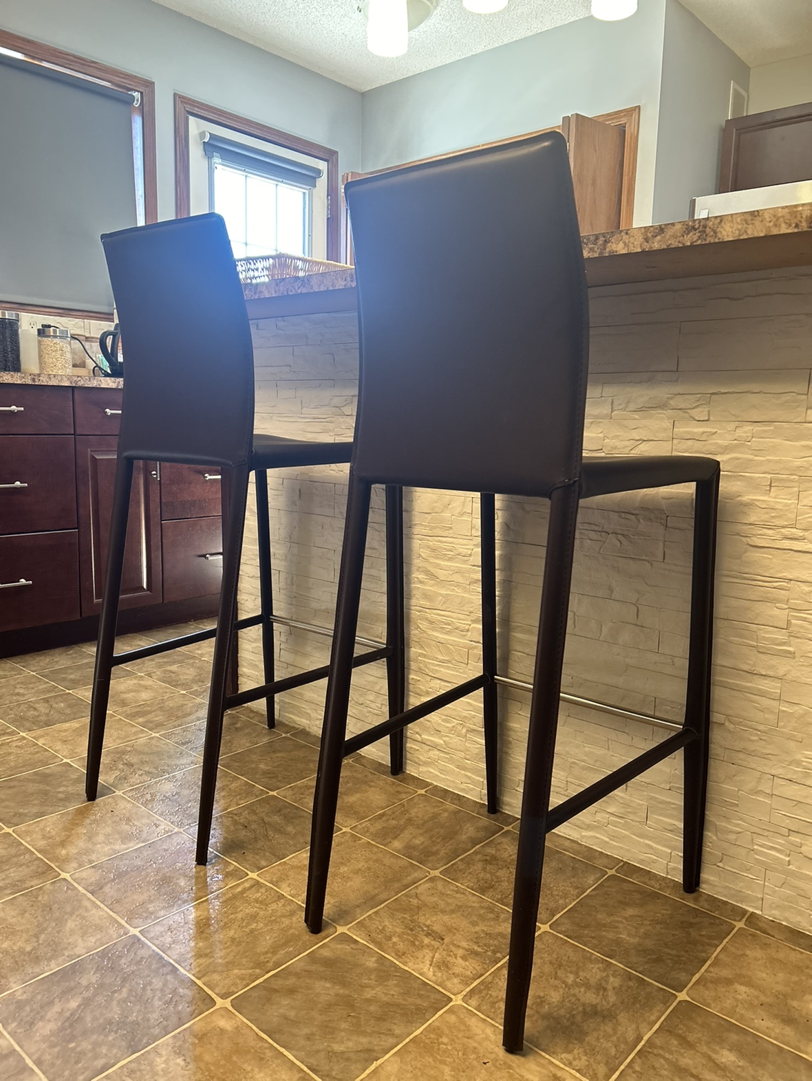 2 bar stools - photo 2