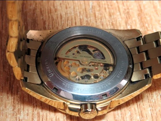 For Sale: Men's Bulova Automatic Watch – Excellent Condition image indicator(4)