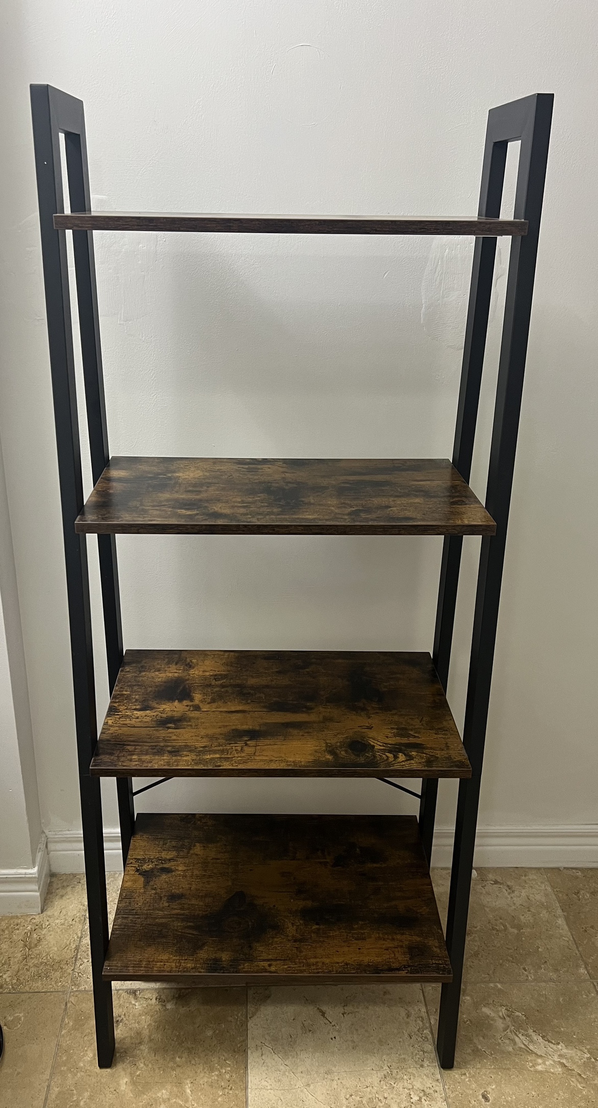 4-Shelf Ladder
