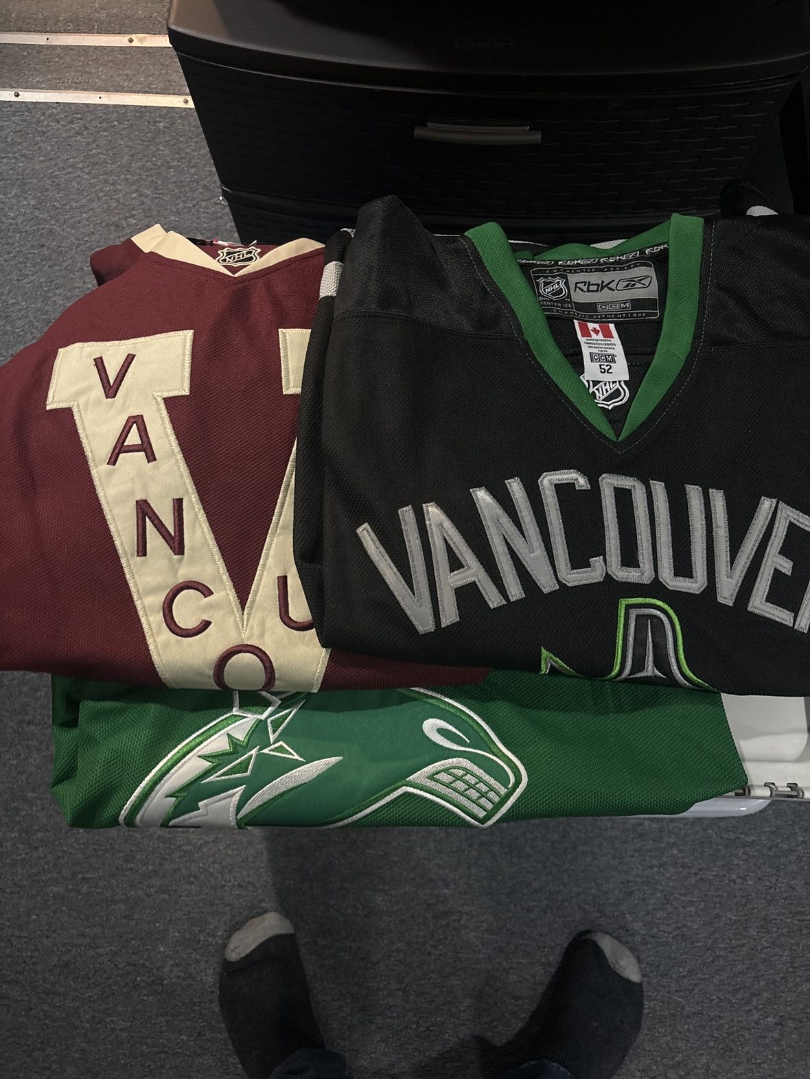 Vancouver Canucks Jersey Lot