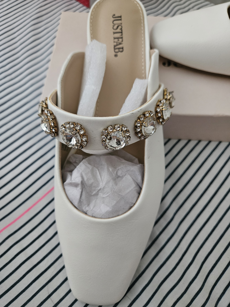 Two for $50 - Always Diamond Mules size 8 and White Mules 7.5 - photo 4