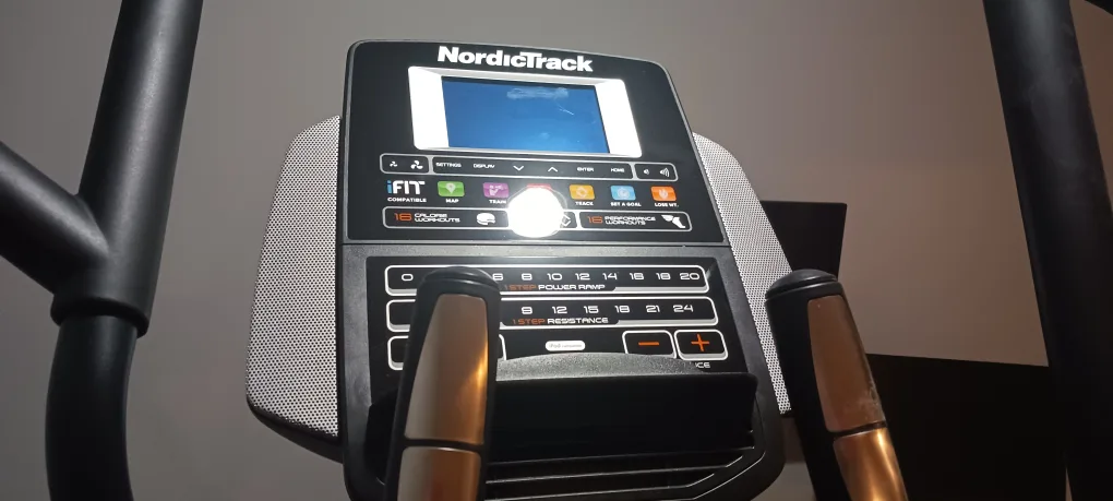 NORDICTRACK  E11.7 Elliptical Trainer image indicator(7)