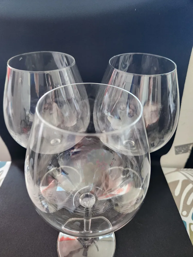 Wine Glasses image indicator(2)