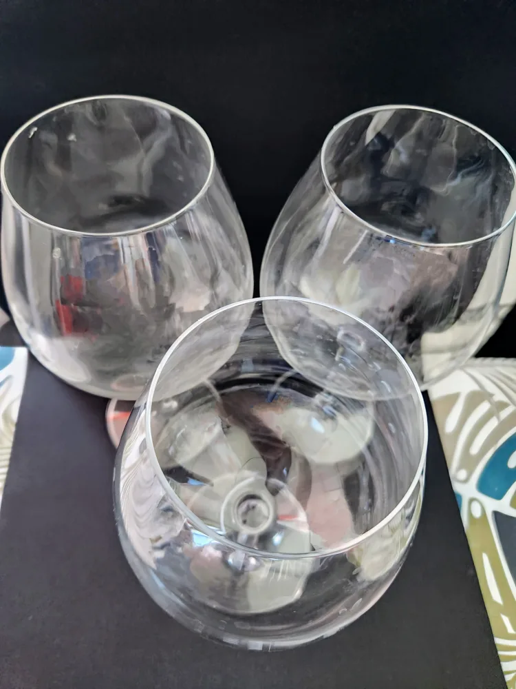 Wine Glasses image indicator(3)