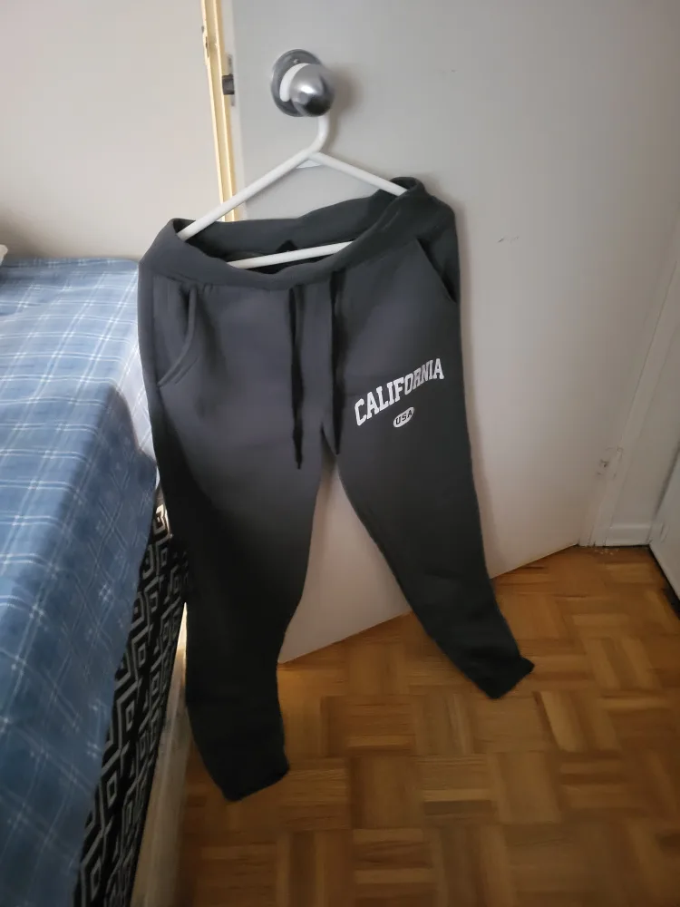 Manfinity California Sweatpants (medium) image indicator(2)