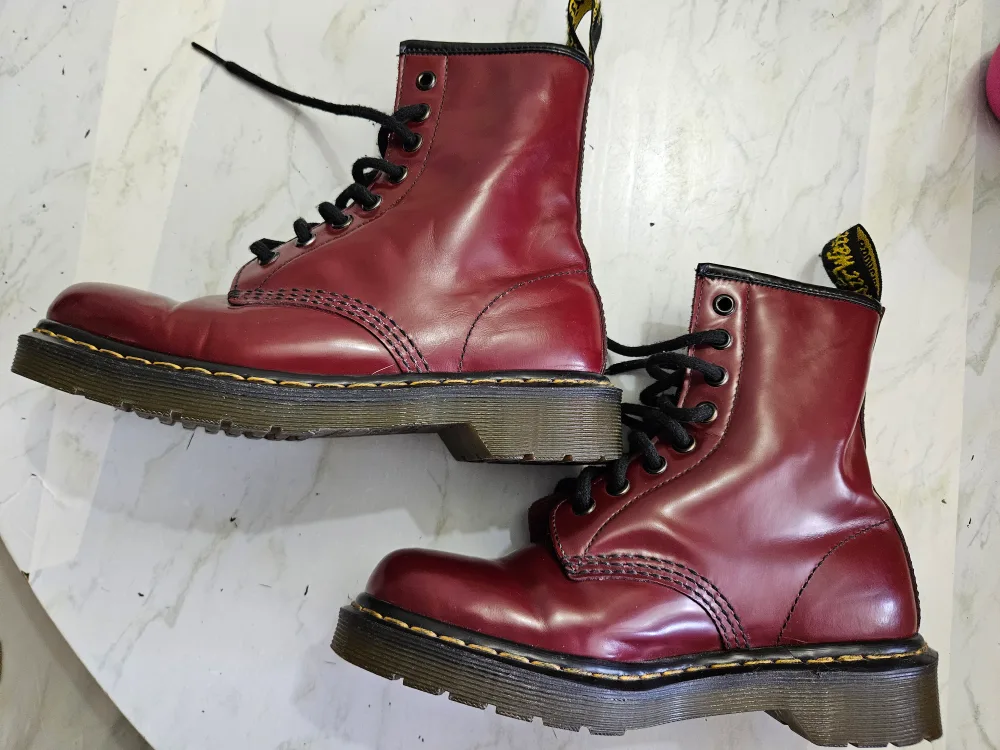 Dr. Martens Burgundy 1460 Broken in collection Boots image indicator(2)