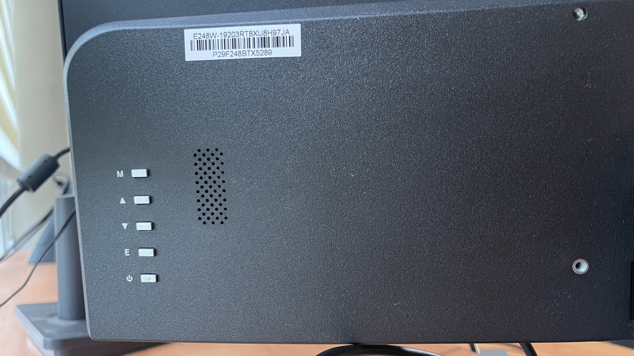 Sceptre and LG 24 inch Monitor Screens - photo 4