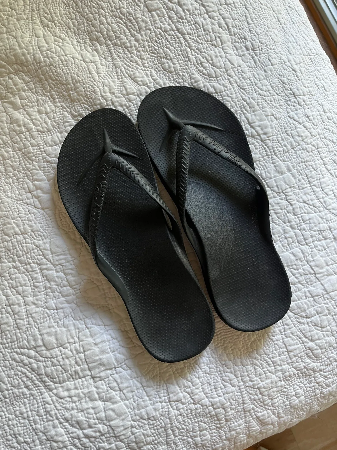 Like New Black Archies Flip Flops thumbnail