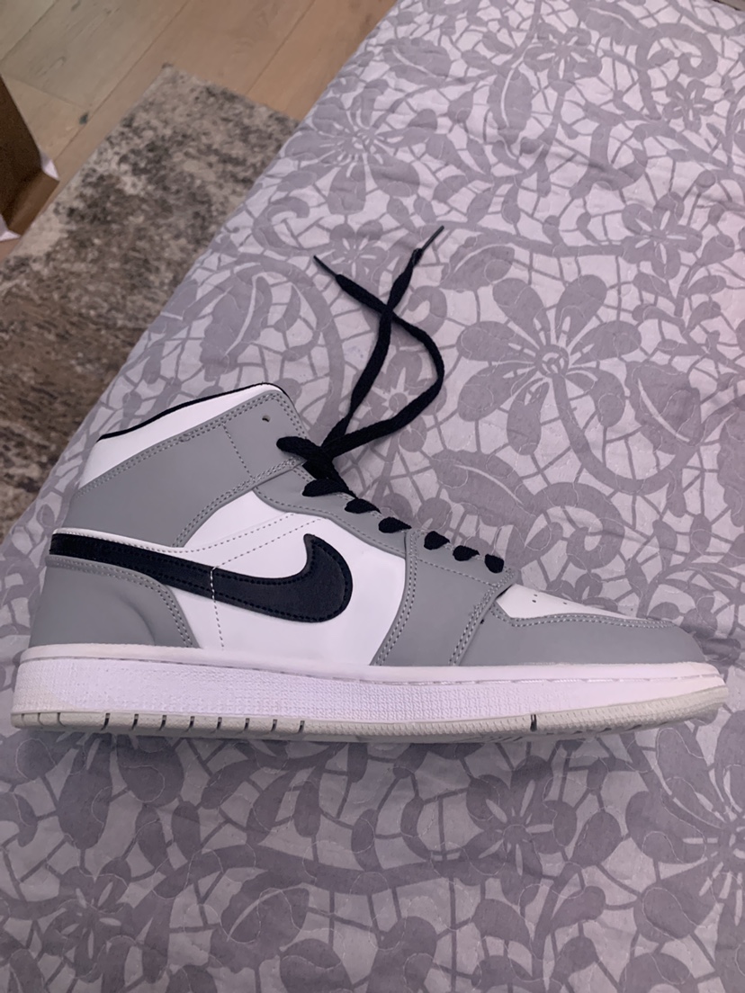 Air Jordan 1 Mid Grey - photo 3