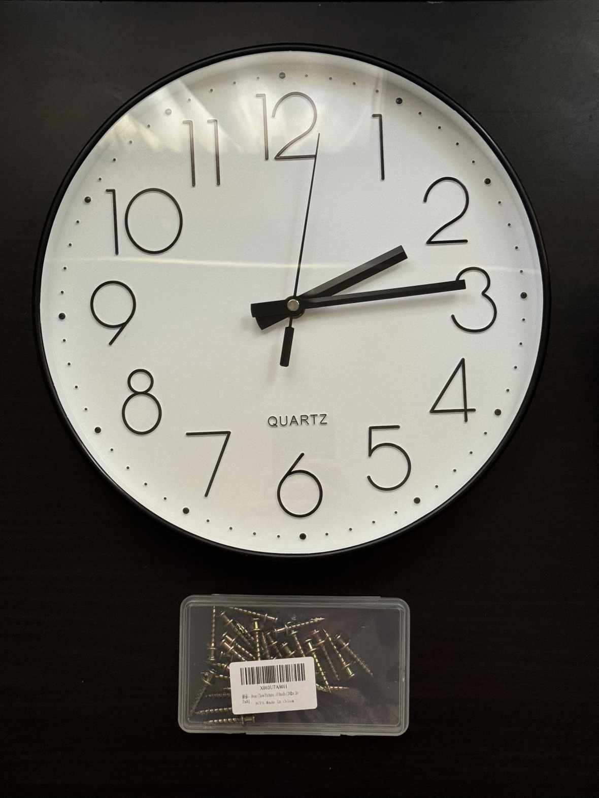 Black and White Quartz Wall Clock