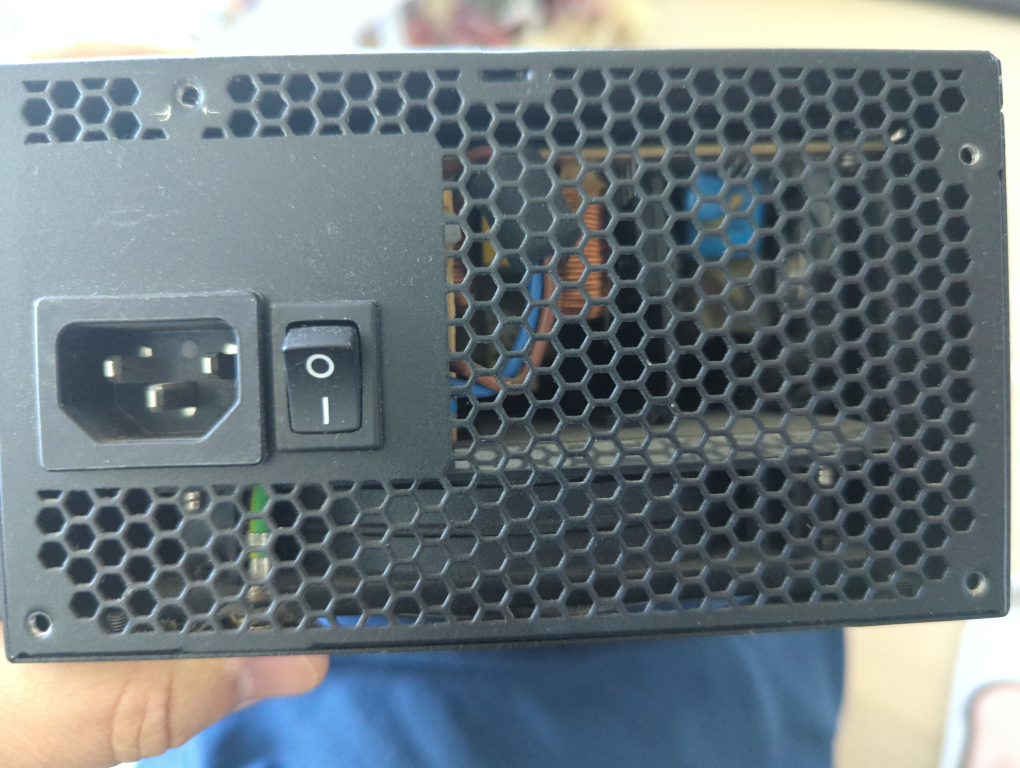 Corsair VX450W Power Supply - photo 3