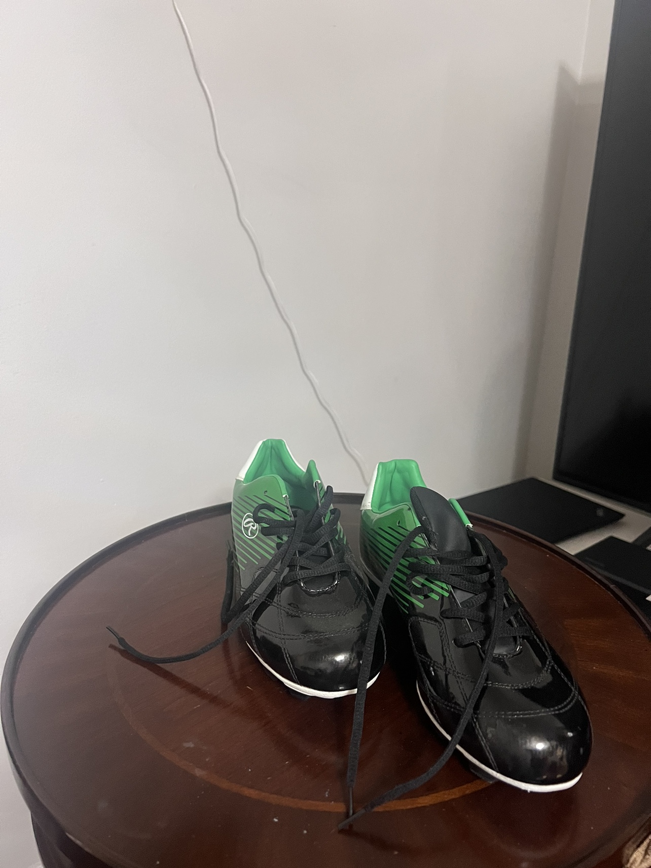 Size 10 Soccer Cleats - photo 2