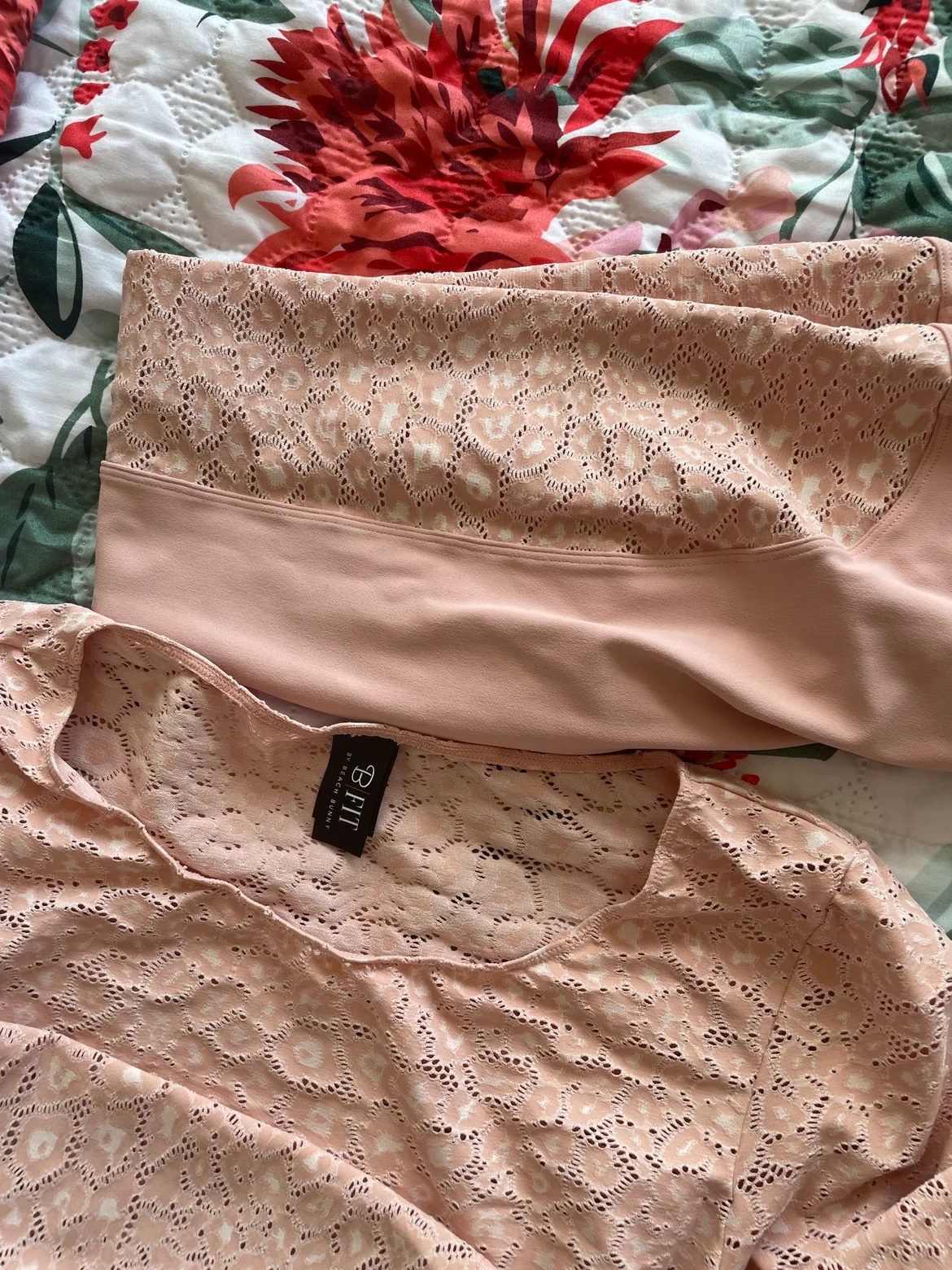 🍀🍀Spring B.Fit Beach Bunny Crop Top & Leggings Set image indicator(4)