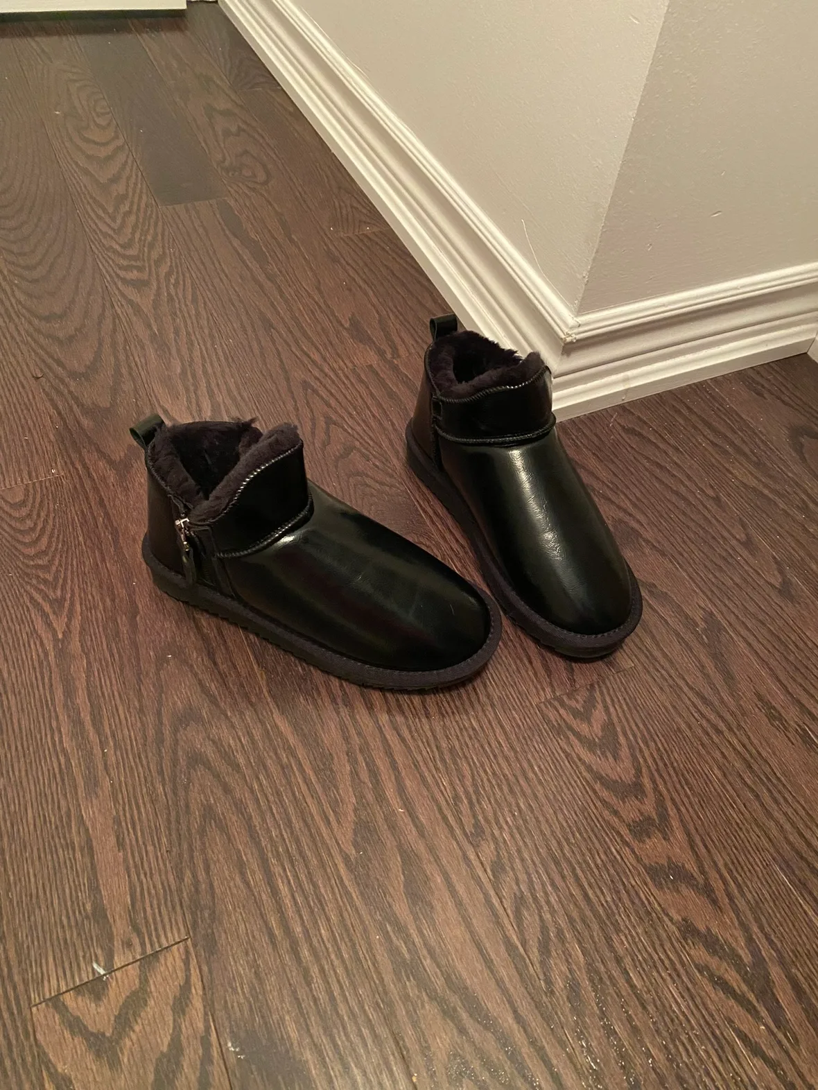 Black Winter Boots image indicator(2)