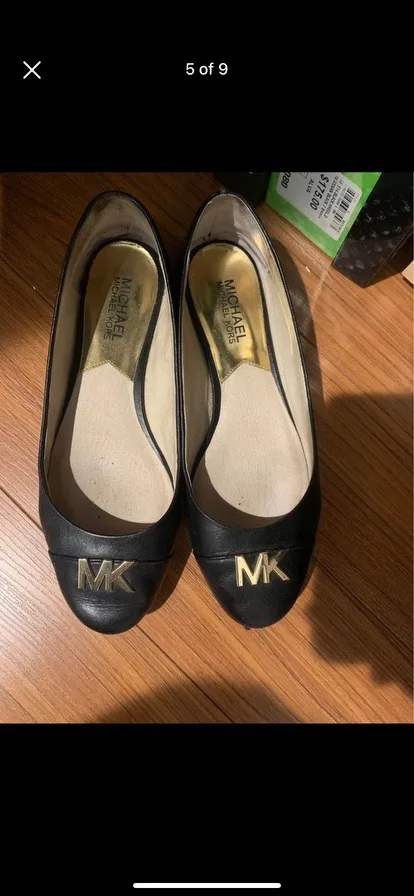 Michael Kors Tan and Black Flats image indicator(5)