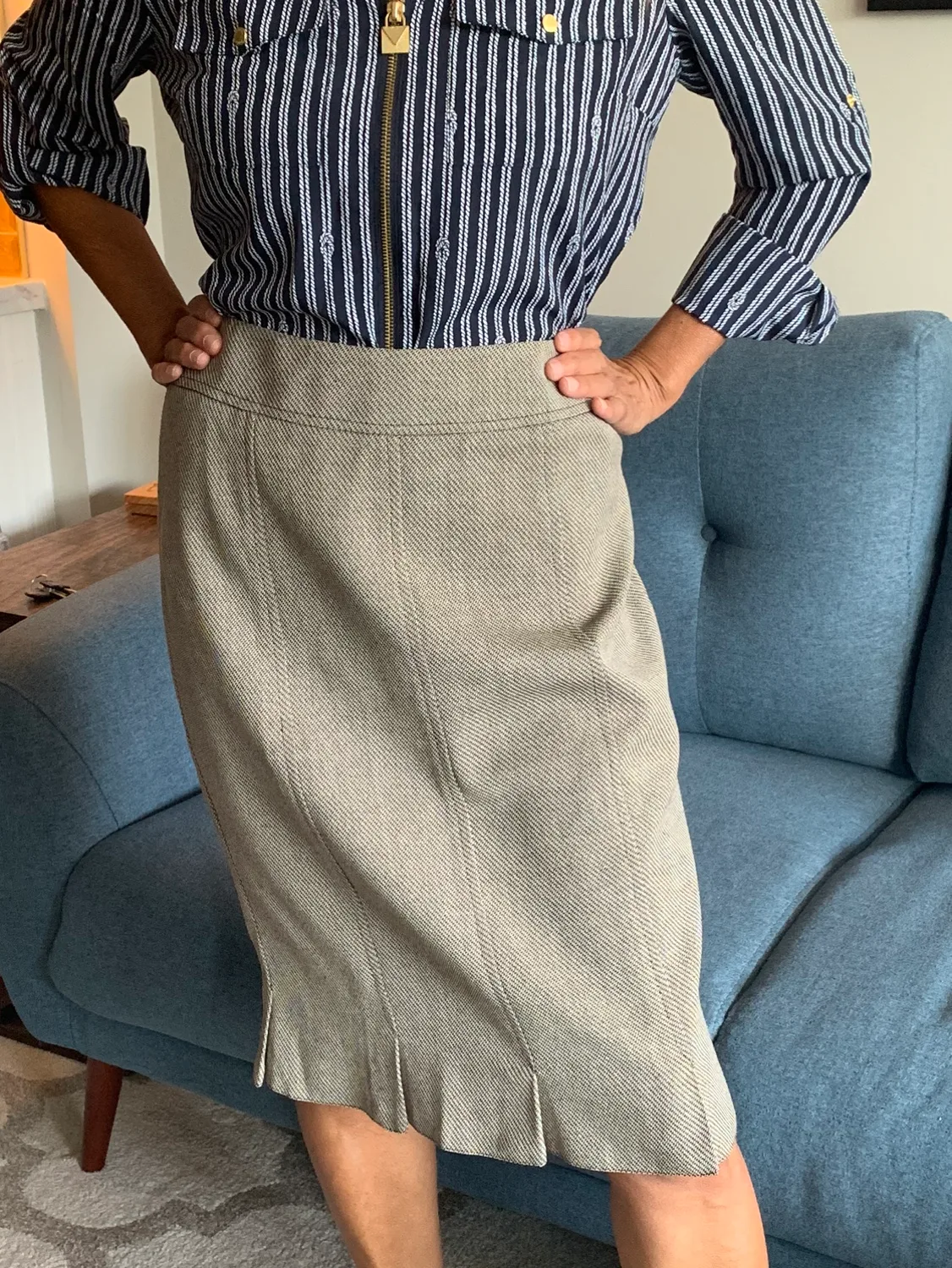 90s Brown & Tan Herringbone Skirt | 100% Wool | Fully Lined image indicator(2)