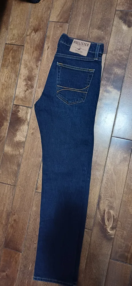 hollister jeans thumbnail
