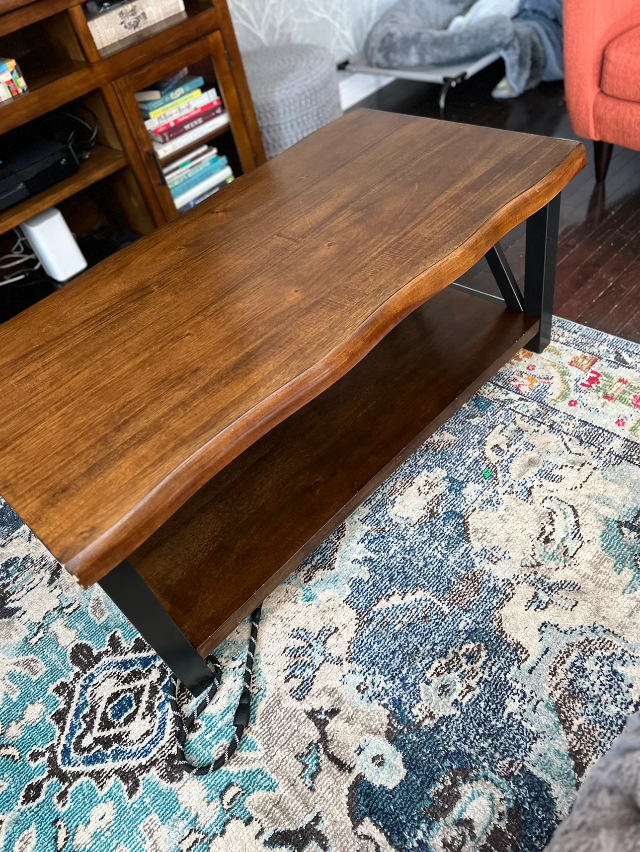 Live Edge Coffee Table image indicator(2)