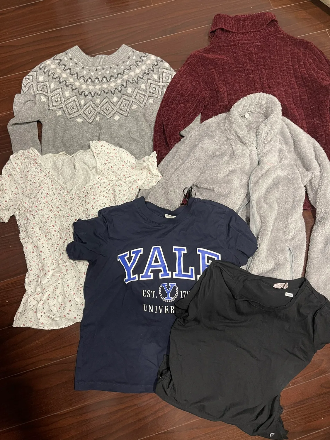 Women's Clothing Bundle thumbnail