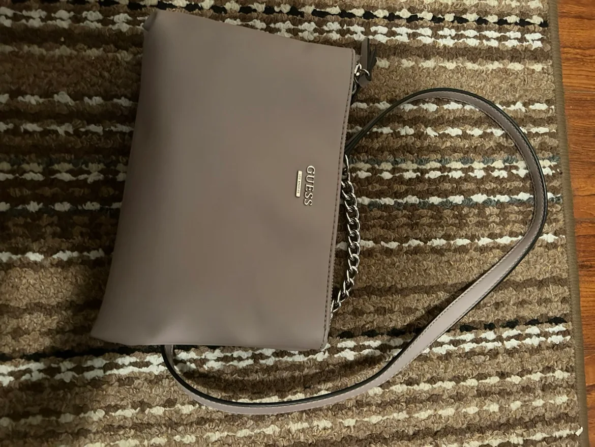 Guess Crossbody Bag thumbnail