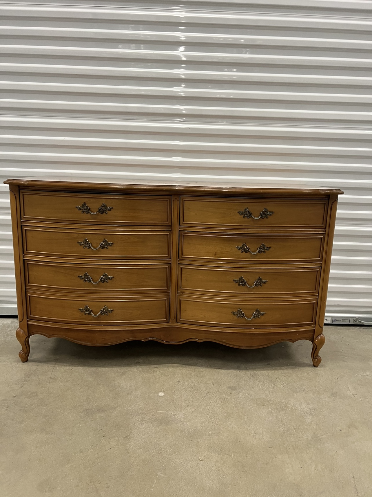 Dixie 6 drawers Dresser