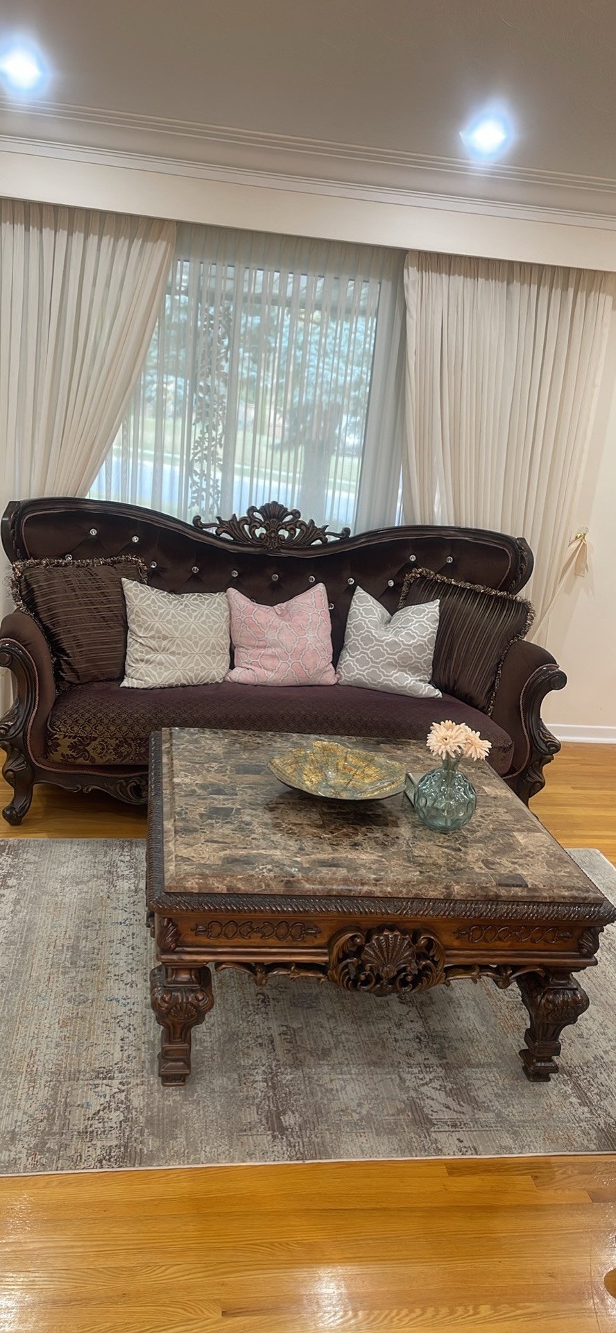 Sofa set with coffee table