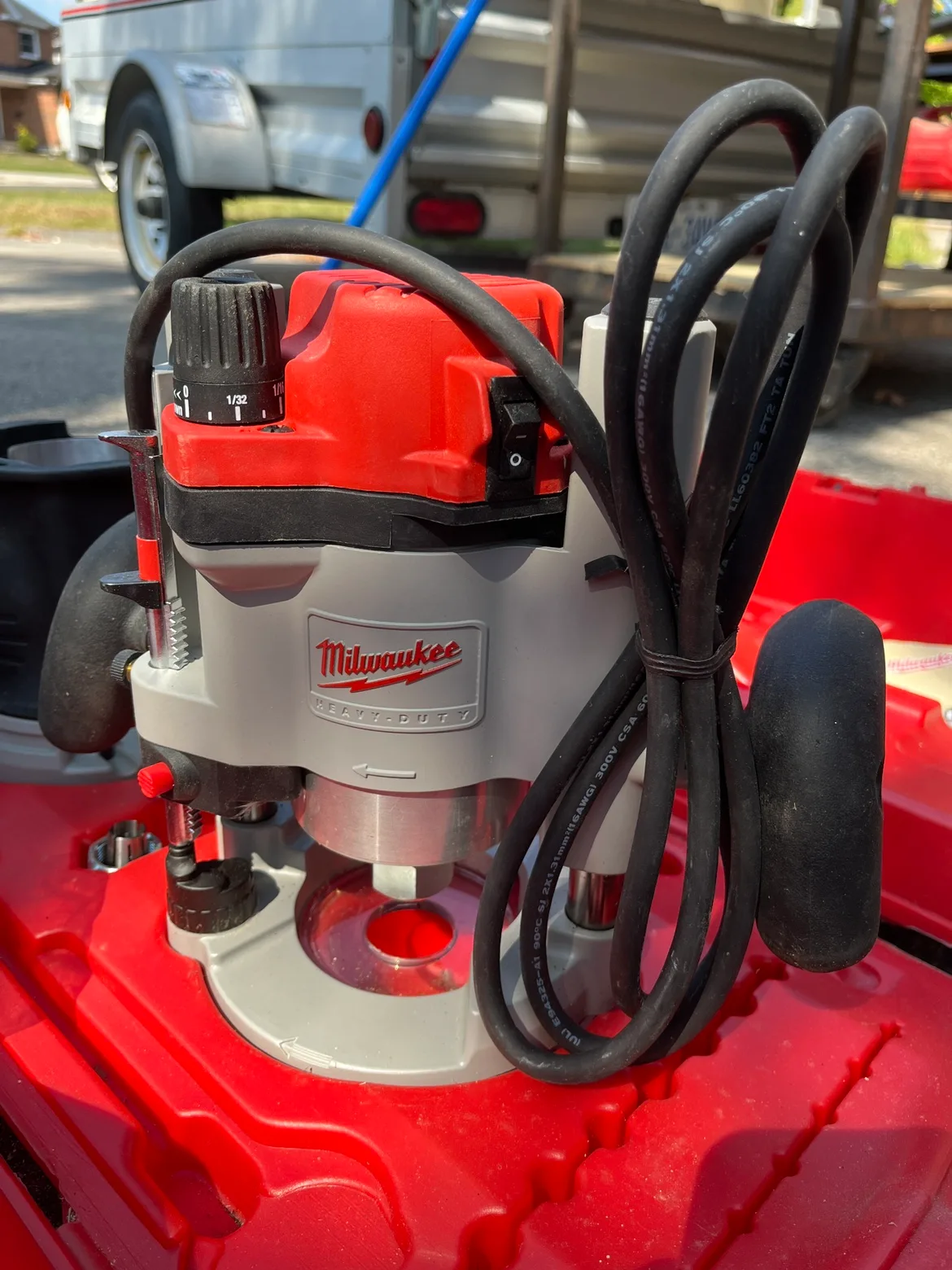 Milwaukee 1-3/4 Max HP Router Combo Kit thumbnail