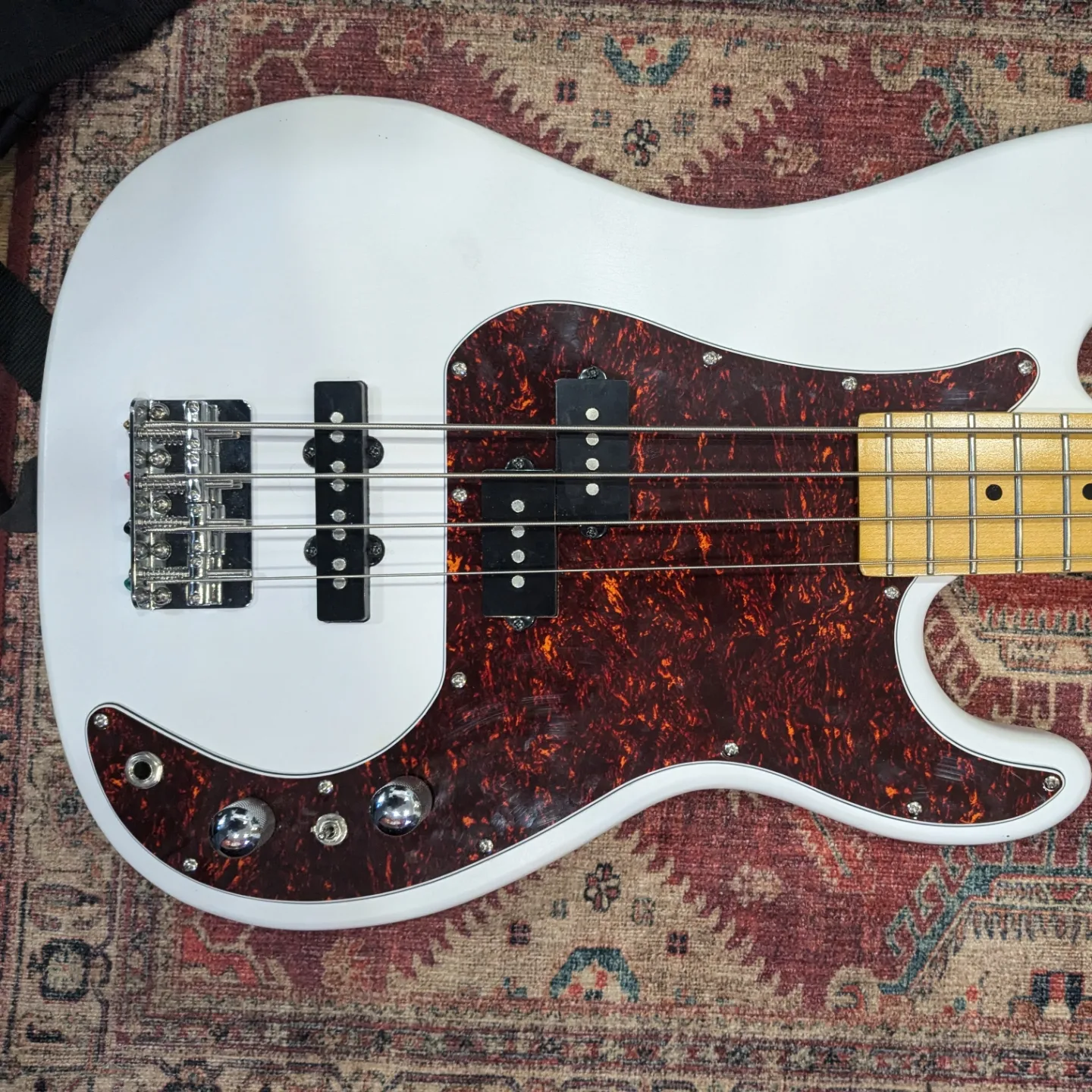 Electric Bass from kit - photo 2