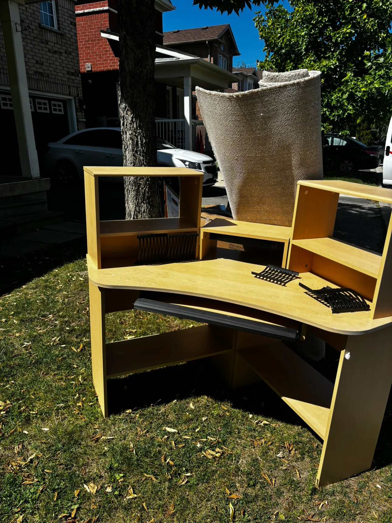 Moving out sale. Free stuff!!!! image indicator(2)