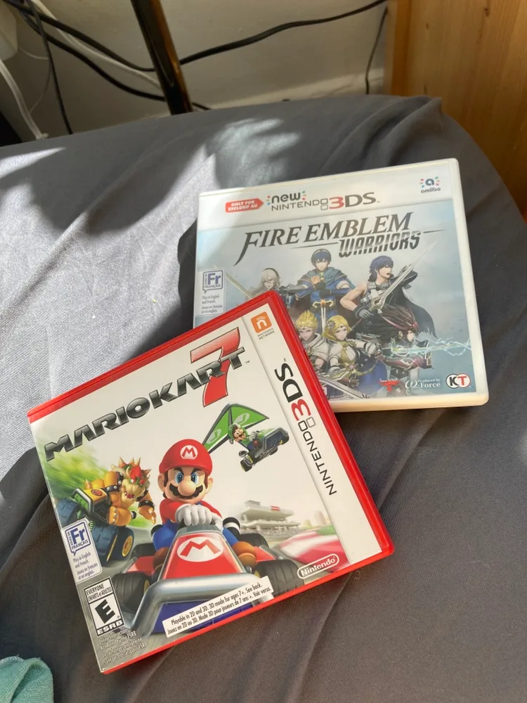 Nintendo 3DS XL Black with games image indicator(4)