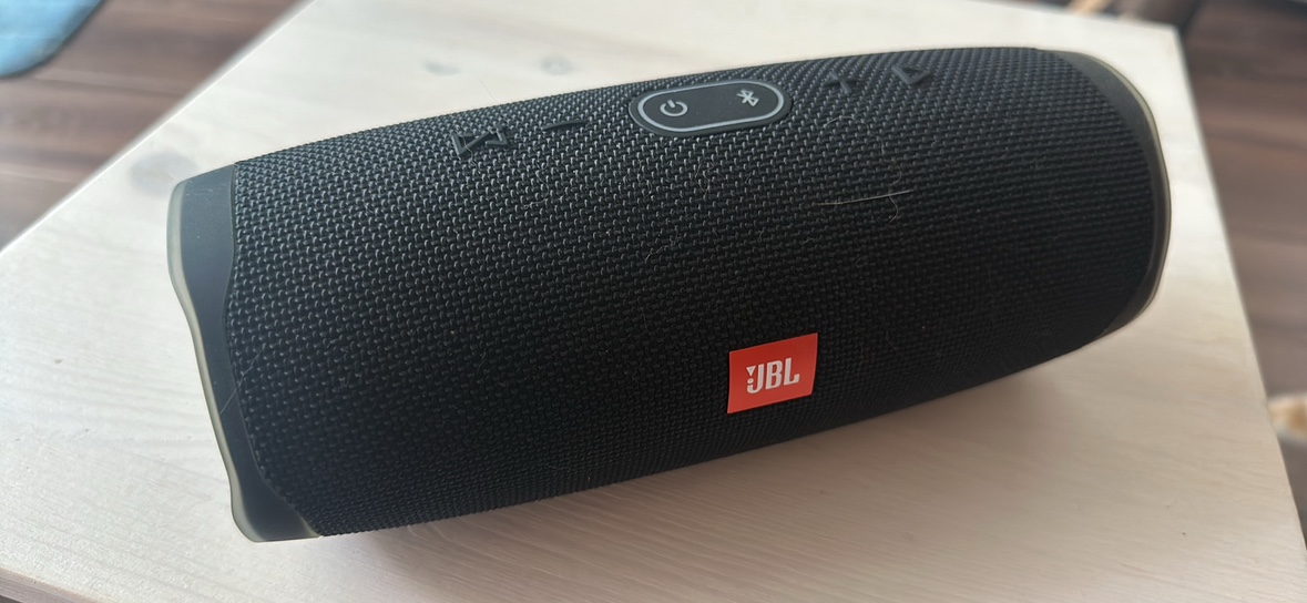 JBL Charge 4 Speaker