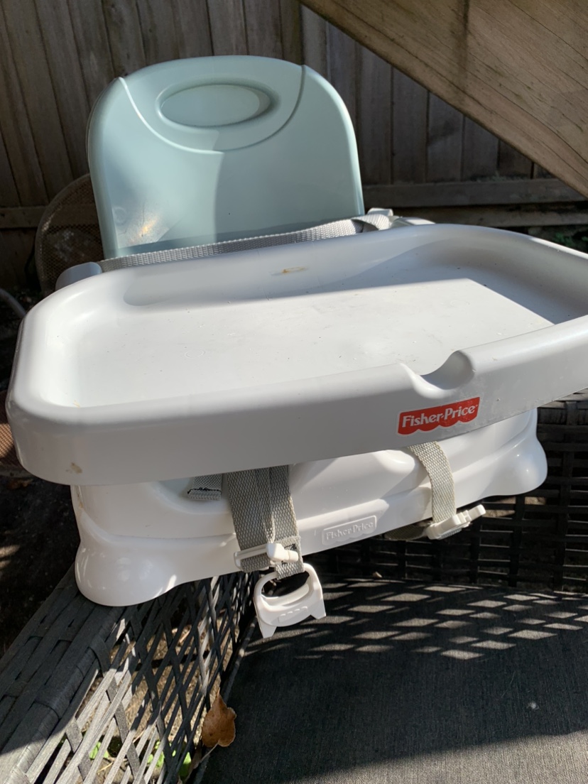 Fisher-Price Foldable High Chair #freecycle - photo 2