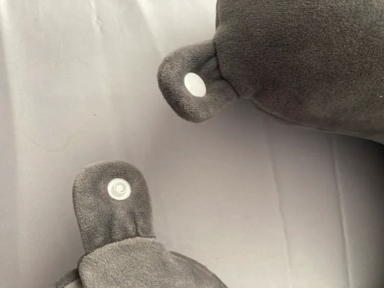 2 Travel Pillows image indicator(2)