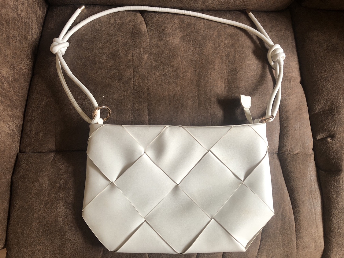 Sondra Roberts Squared White Woven Bag